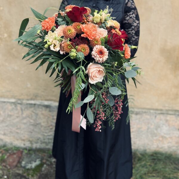 Rudens toņos ziedu pušķis