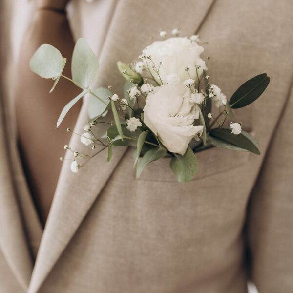 Piespraude līgavainim