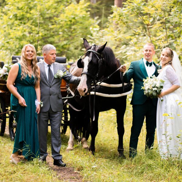 Ziedu dekori kāzām