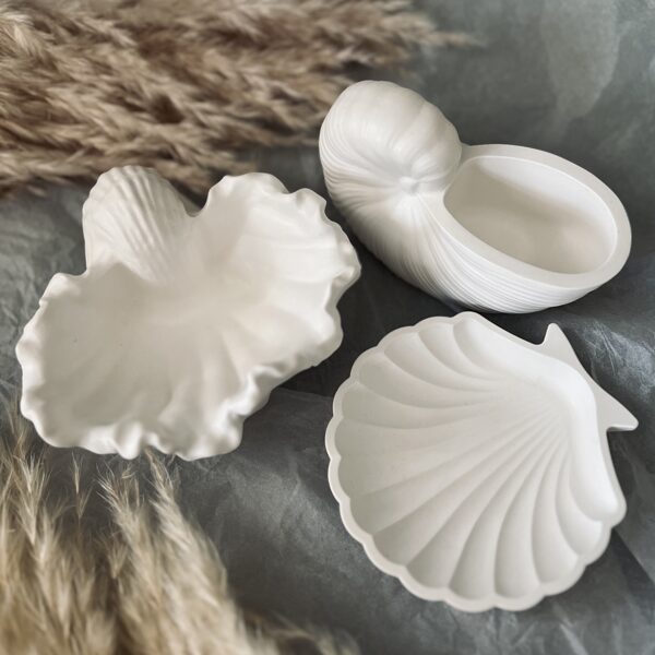 Keramikas dekoratīvi trauki