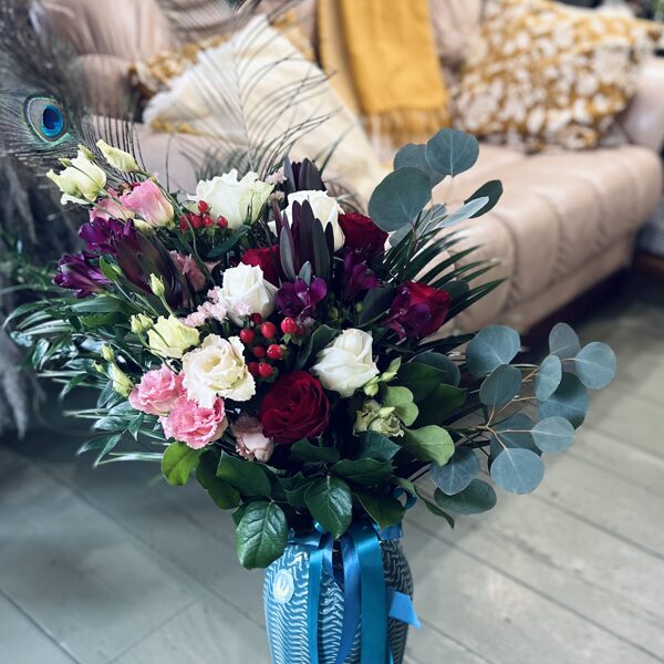 Ziedu kompozīcija vāzē