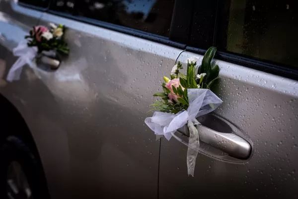 Kāzu auto dekorēšana