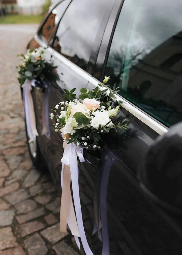 Kāzu dekori auto
